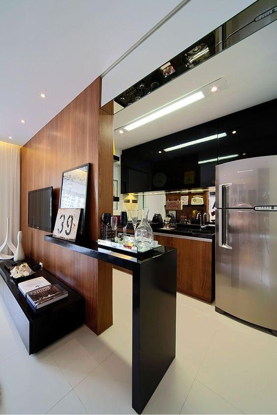High-tech kombinovaná kuchyňa-obývacia izba
