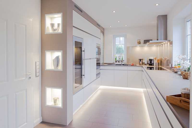 LED belysning af køkkenet base