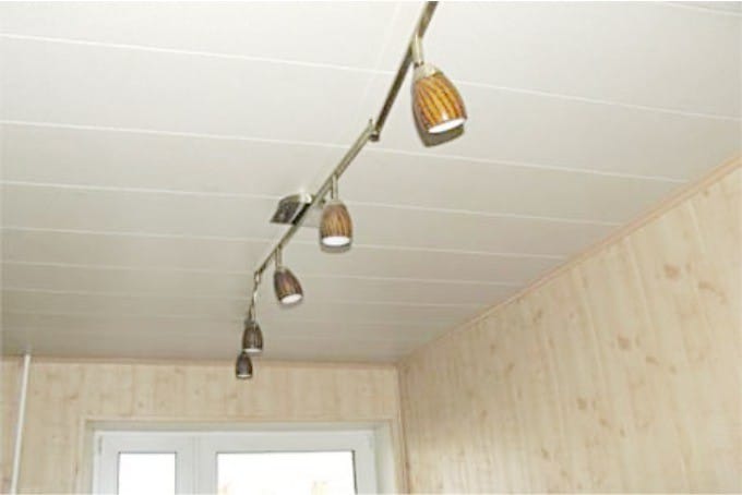 Πλαστικά πάνελ οροφής - ελαφριά