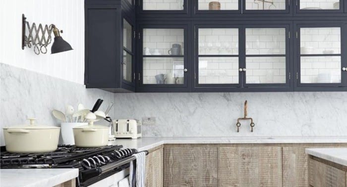 Gray marble in combination with black set