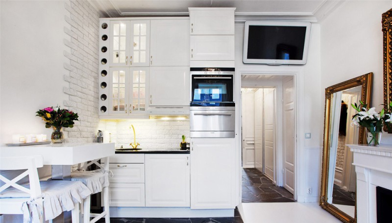 Бели кухињски студио