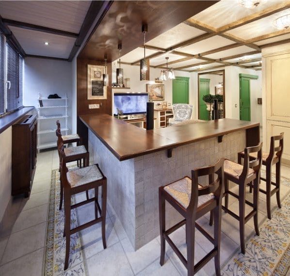 Mutfak oturma odası, sundurma üzerinde bir bar ile