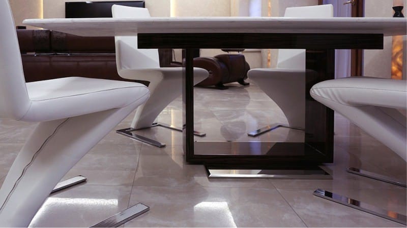 High-tech sklenený stôl