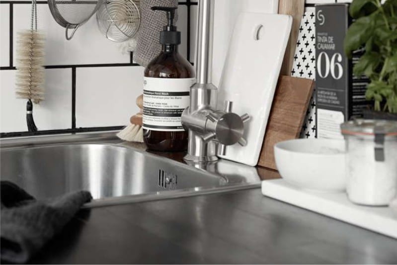 Кухненска мивка от неръждаема стомана