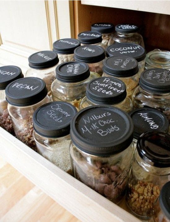 Jar untuk menyimpan rempah dan produk pukal