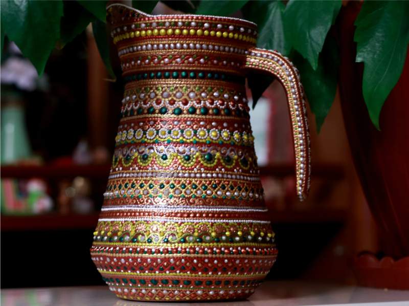 Idee di pittura spot per un vaso in ceramica