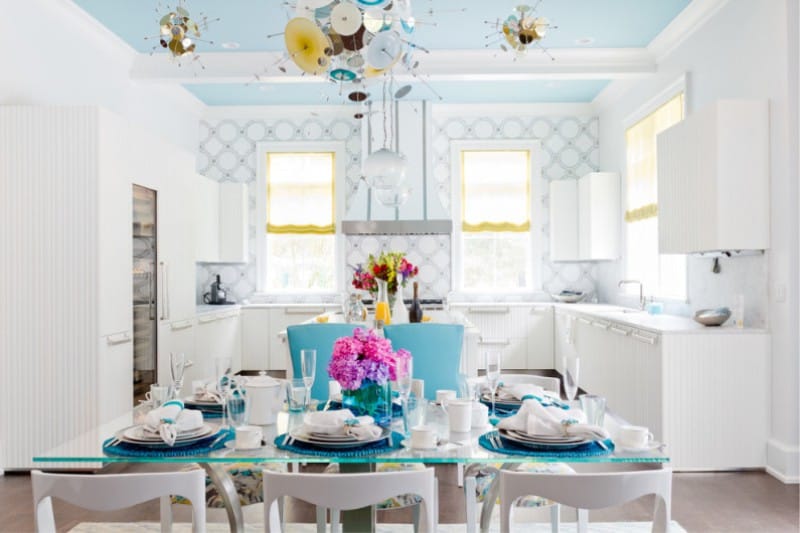 Modrá stropní kuchyně