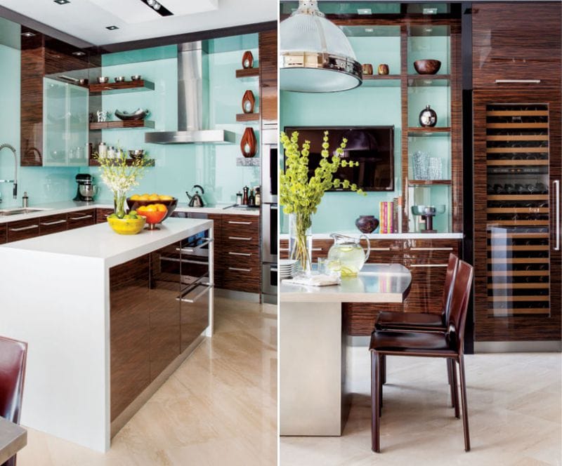 Color marrón y azul en el interior de la cocina.