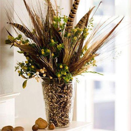 Vase avec gruaux et fleurs séchées