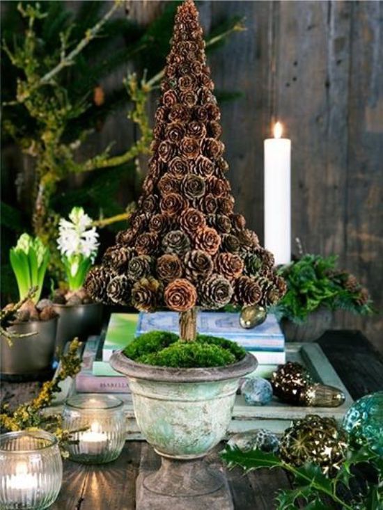Christmas tree of small cones