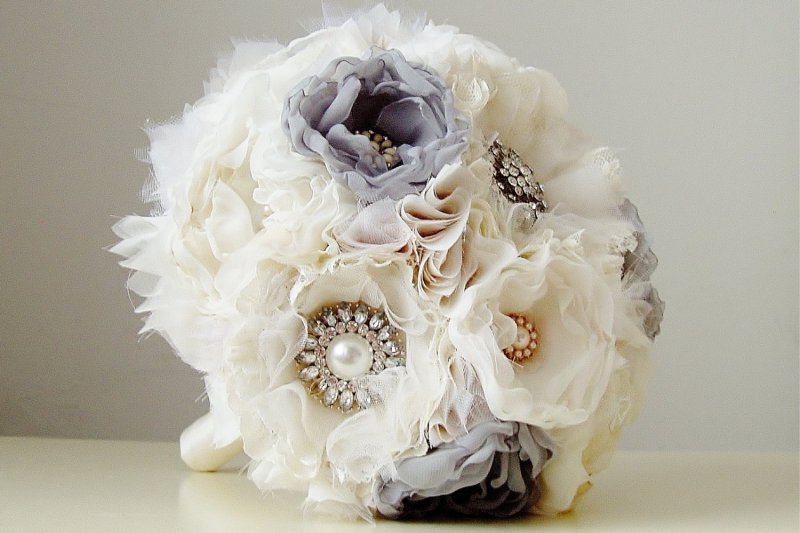 Bó hoa cưới từ ruy băng