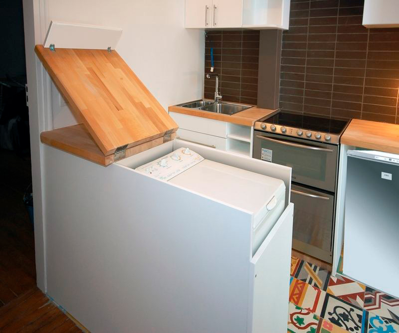 Vertical washing machine na itinayo sa bar counter