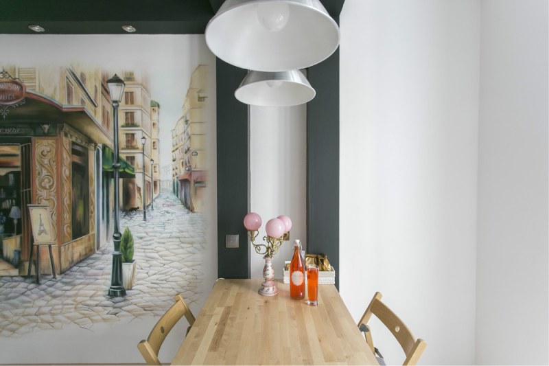 Airbrush modelis ant virtuvės sienos