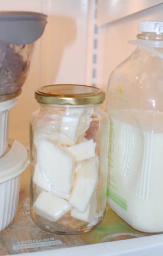 Kokosriekstu eļļa ledusskapī