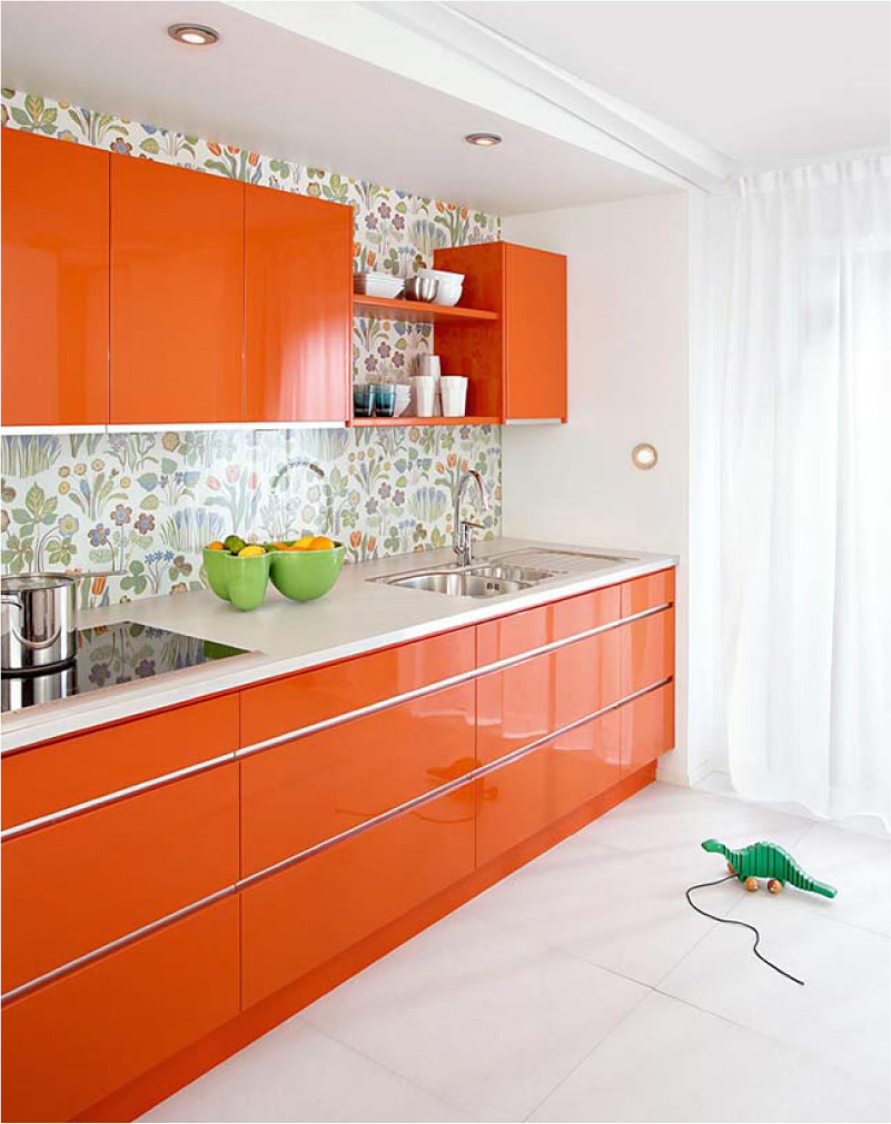 Orange blankt skandinavisk stil køkken